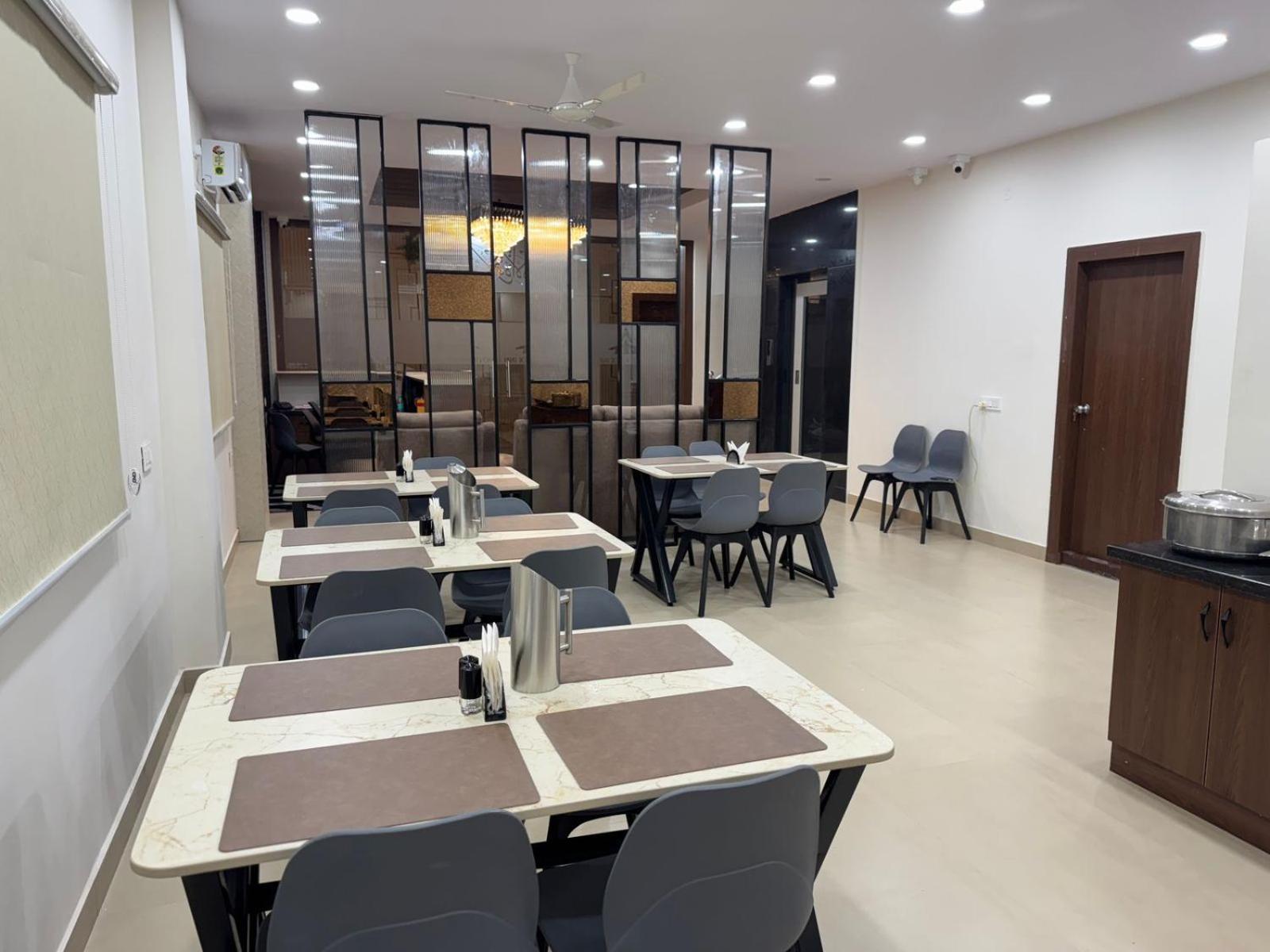 Hotel Apex Inn Hyderabad Airport Eksteriør billede